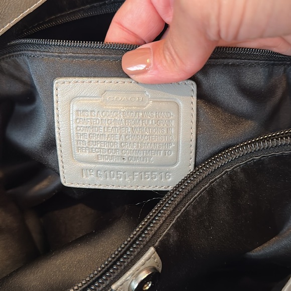 Coach Tote - Picture 6 of 10